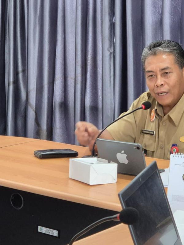 Foto Kepala Dinas 4